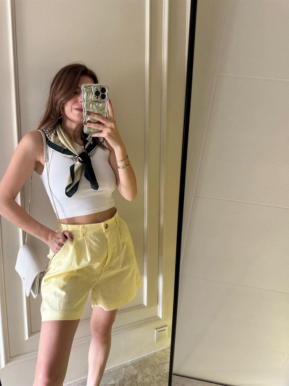 Sarı Ham Keten Şort