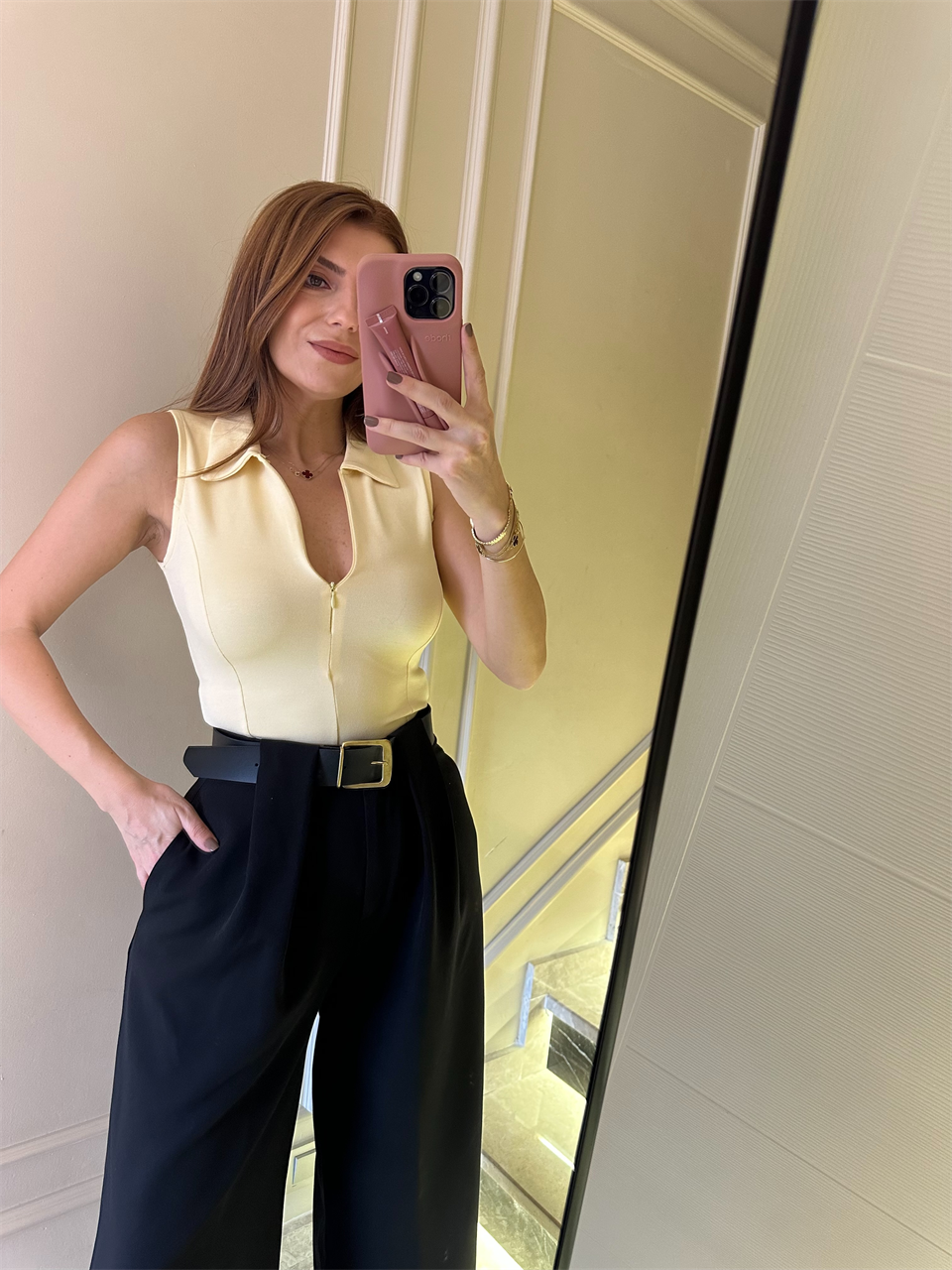 Sarı Polo Yaka Fermuarlı Kolsuz Bluz