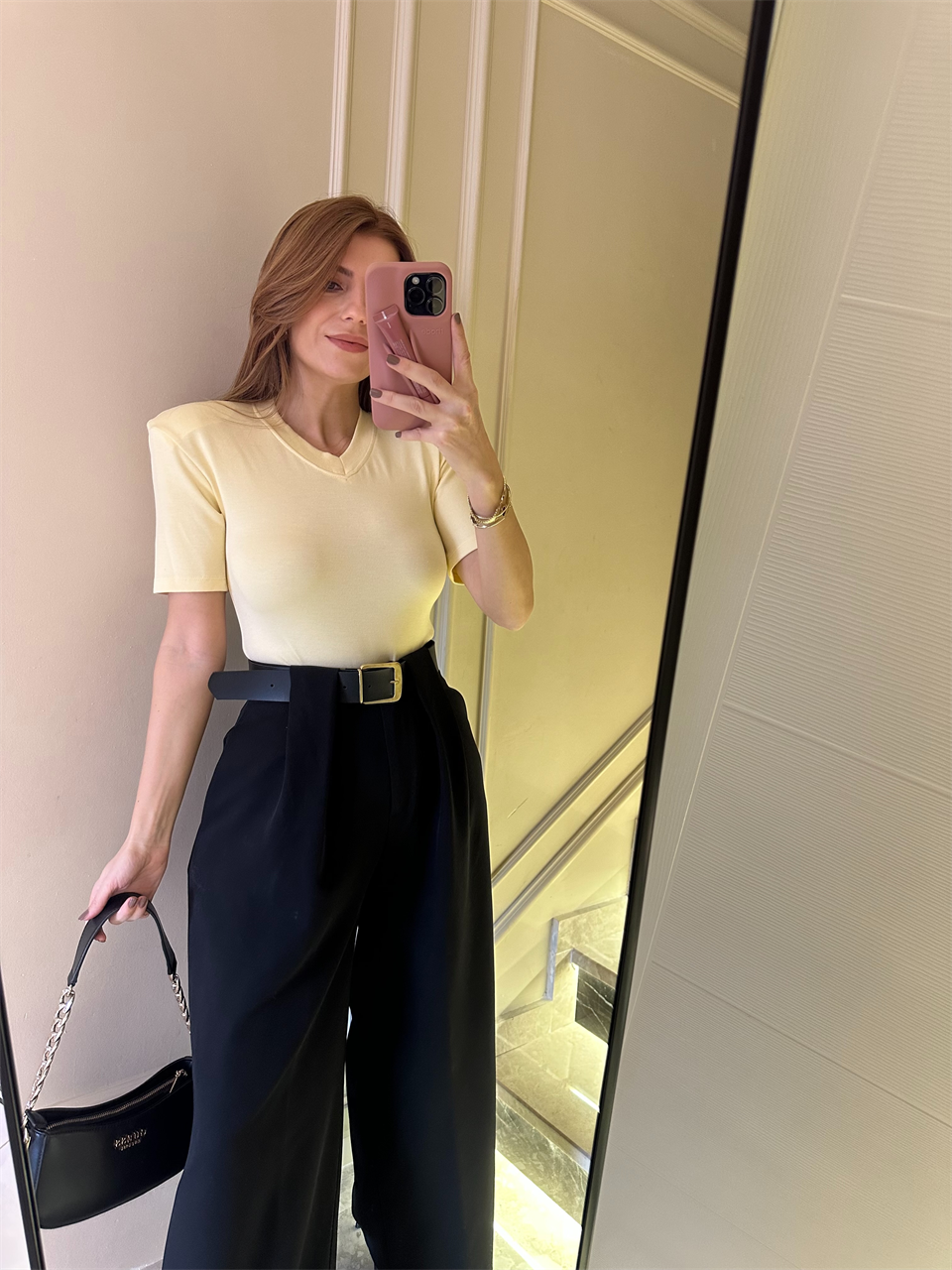 Sarı V Yaka Vatkalı Viskon Çıtçıtlı Bodysuit