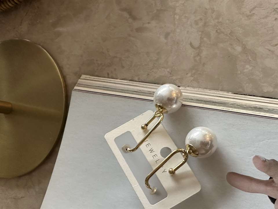 Sedefli Beyaz İnci Küpe