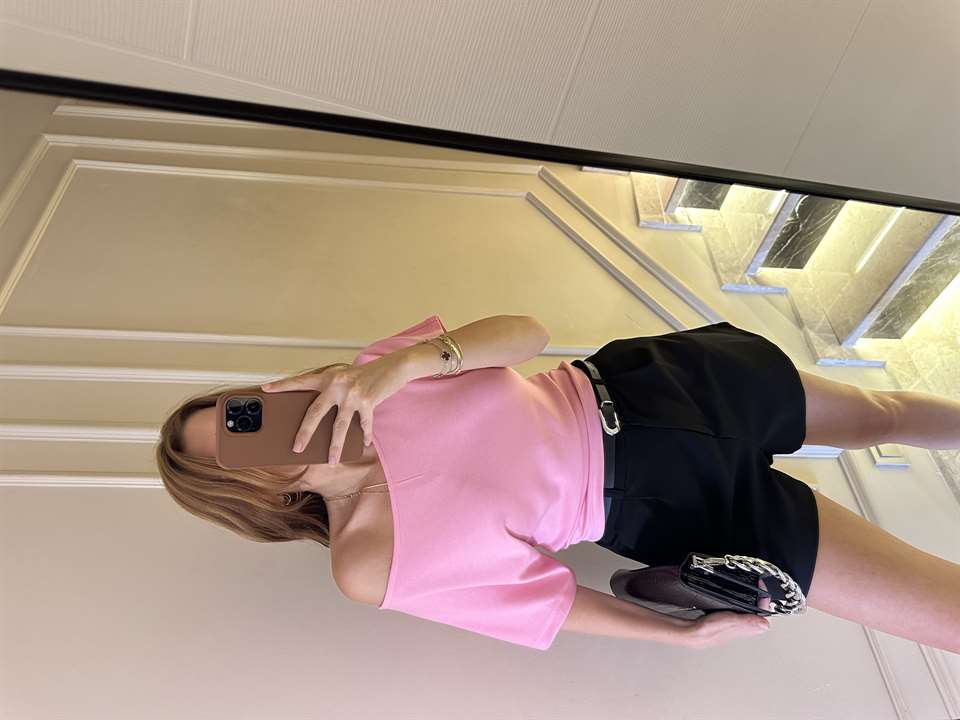 Şeker Pembe Omuz Detay Bluz