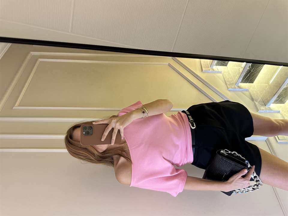 Şeker Pembe Omuz Detay Bluz