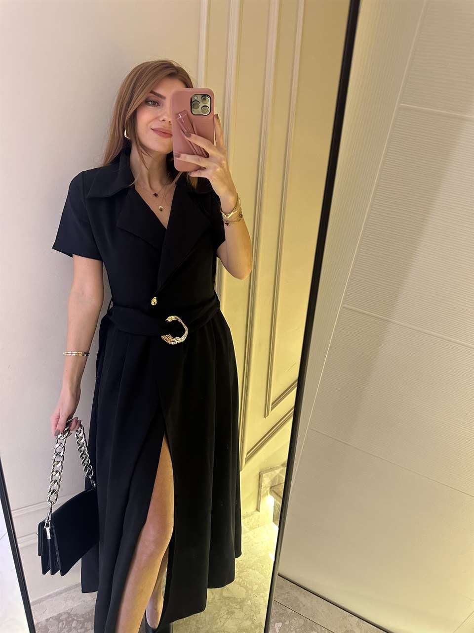 Siyah Bel Tokalı Yırtmaç Detay Elbise