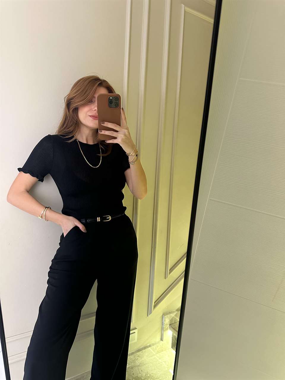Siyah Bisiklet Yaka Fırfırlı İnce Triko Bluz