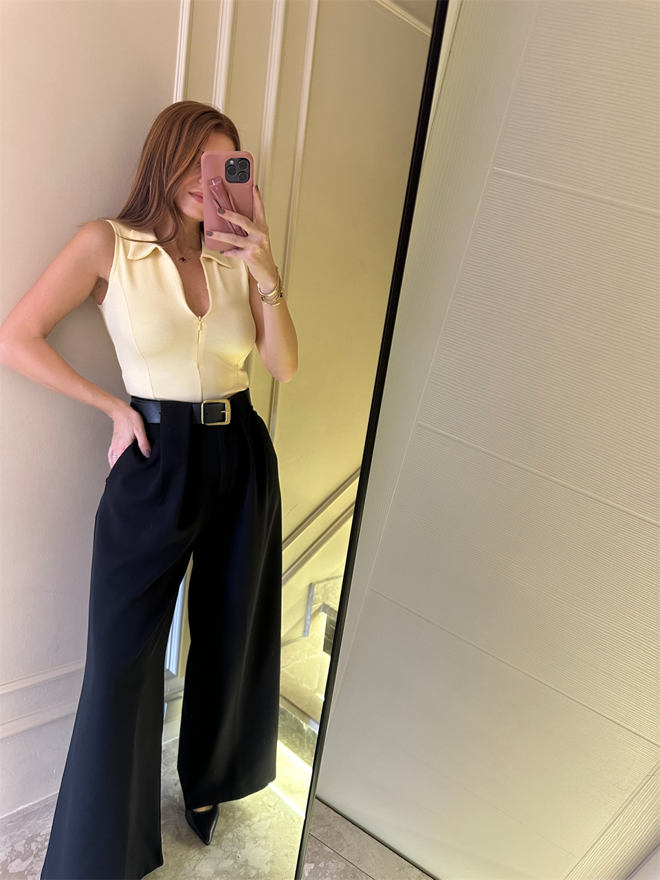 Siyah Bol Paça Kemer Detay Pantolon