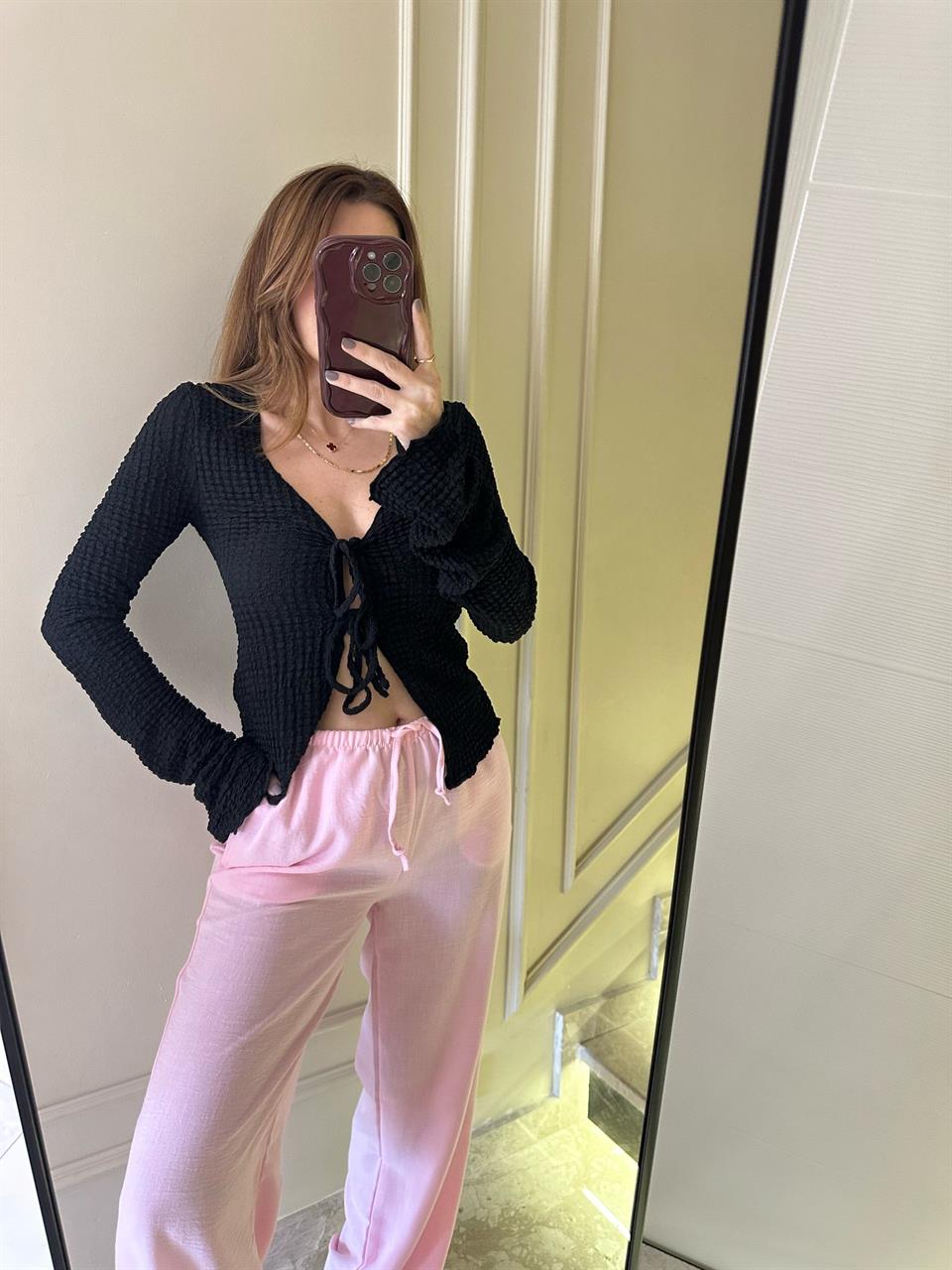 Siyah Bürümcük Bağlamalı Hırka