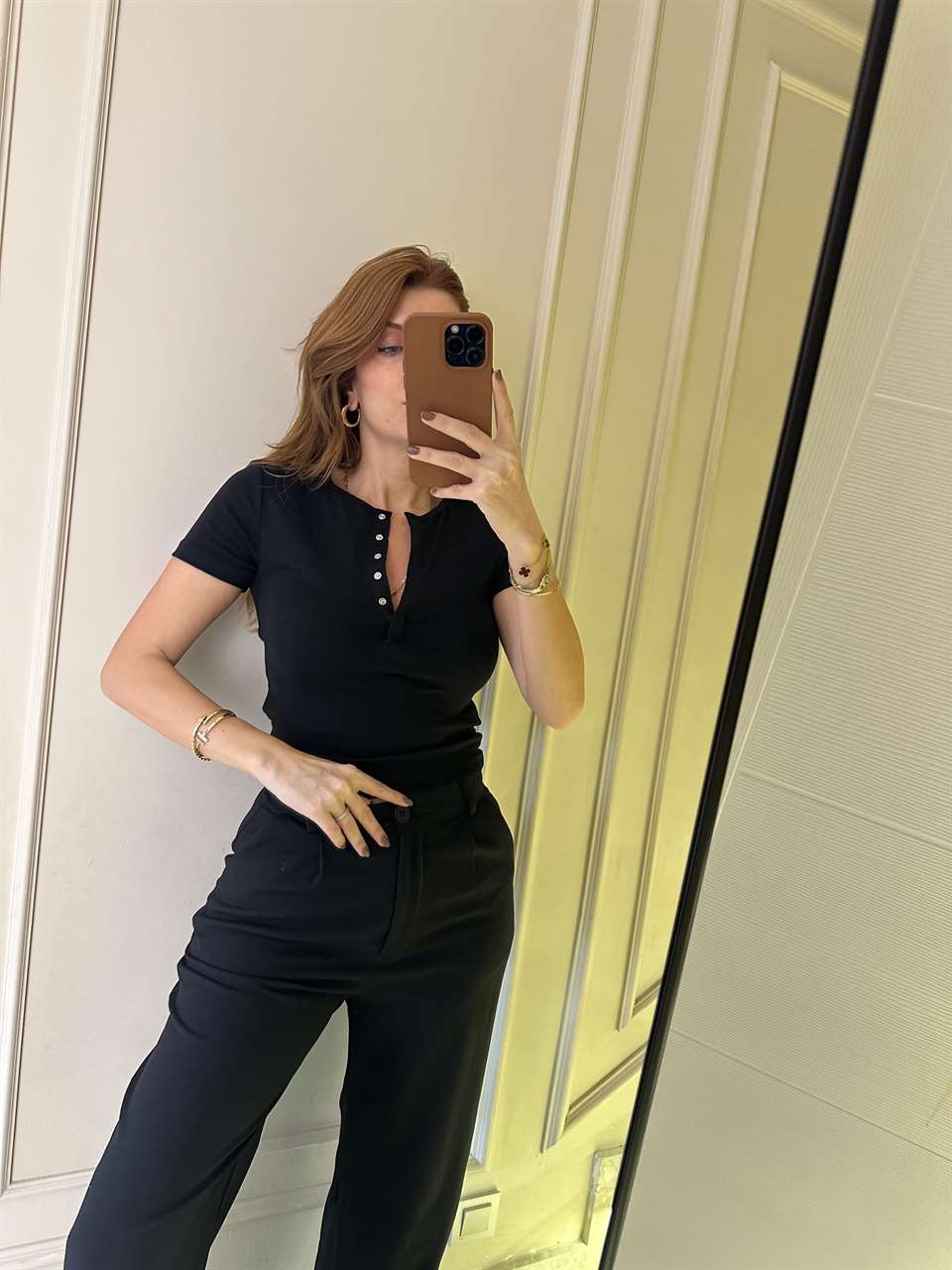 Siyah Çıtçıt Düğmeli Kısa Kollu Body