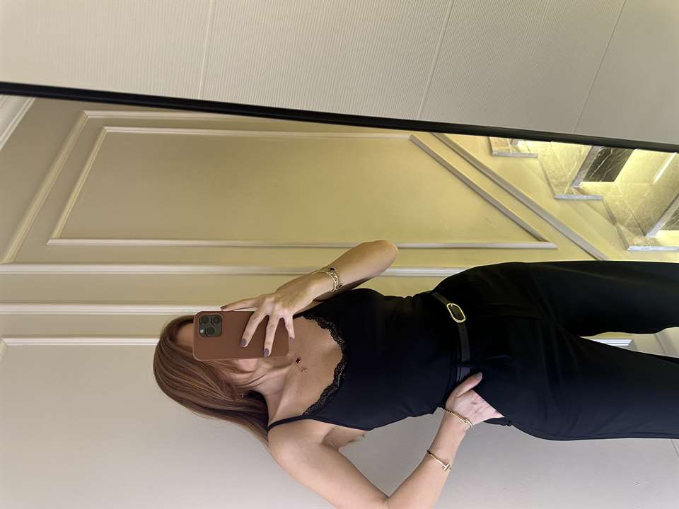 Siyah Dantel Detay Askılı Bluz