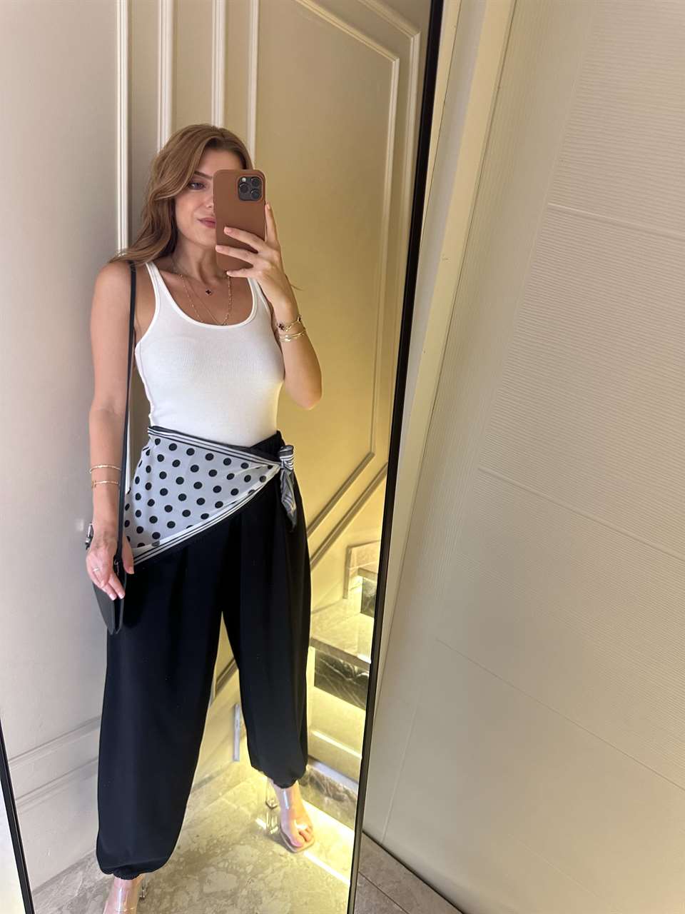Siyah Dökümlü Balon Şalvar Pantolon