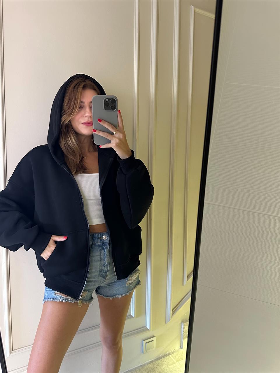 Siyah Fermuarlı Oversize Hırka