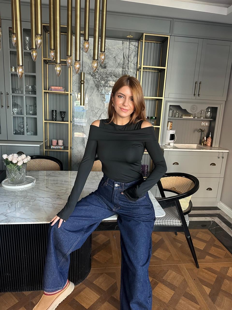 Siyah Halter Yaka Madonna Bluz