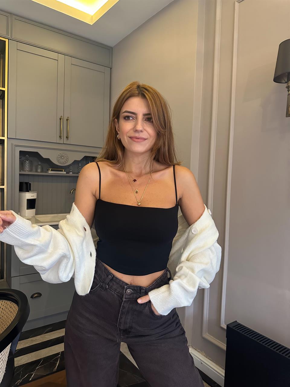 Siyah İp Askılı Pamuklu Destekli Crop