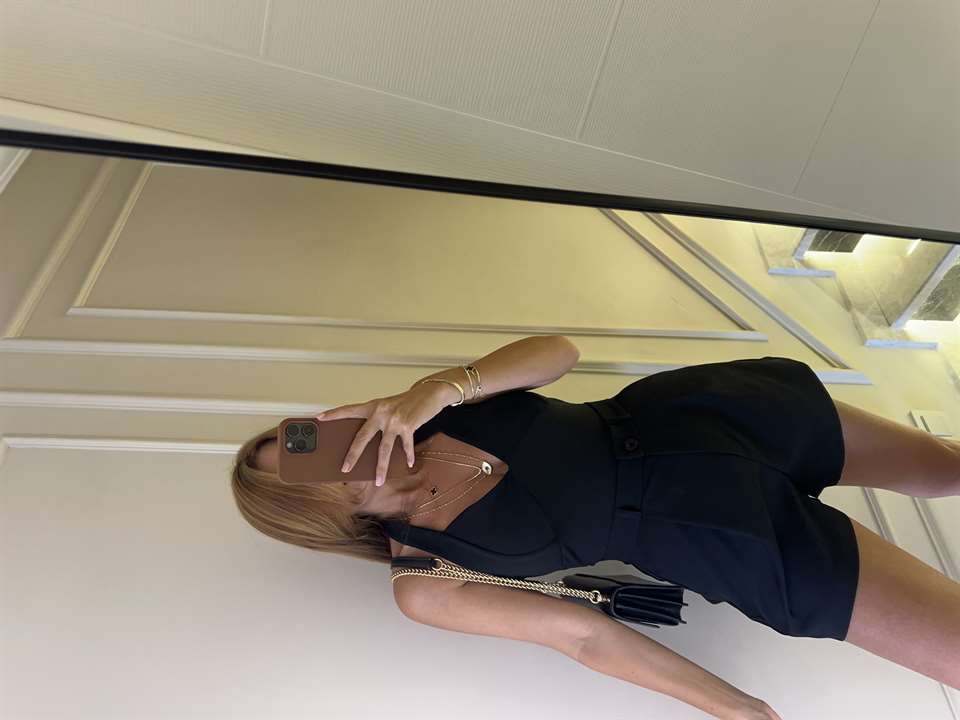 Siyah Kalp Yaka Bodysuit Zıbın