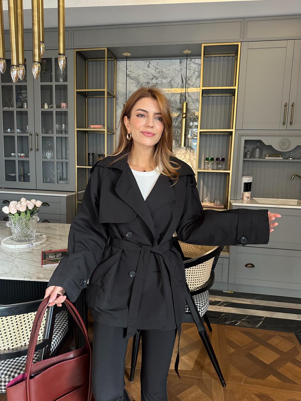 Siyah Kuşak Kemerli Orta Boy Trençkot