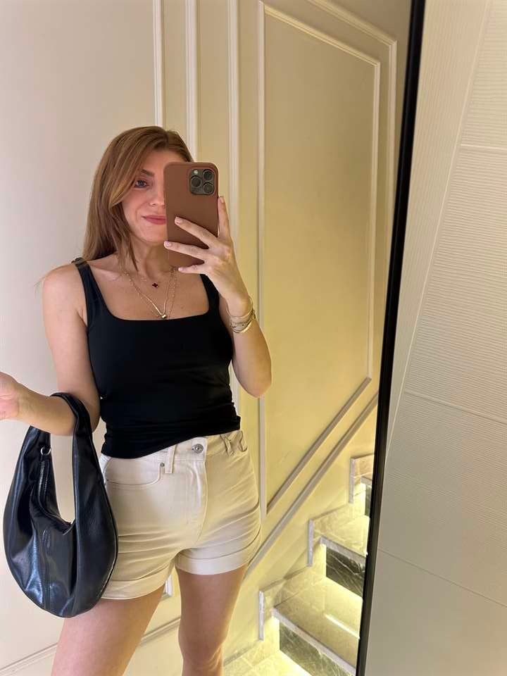 Siyah Ön Arka Kare Yaka Crop Body