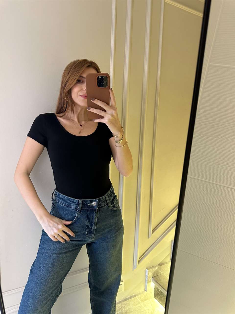 Siyah Ön Arka U Yaka Kısa Kol Bluz