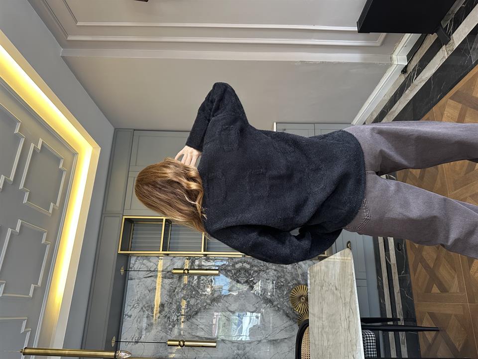 Siyah Önü İpli Sakallı Yumoş Hırka