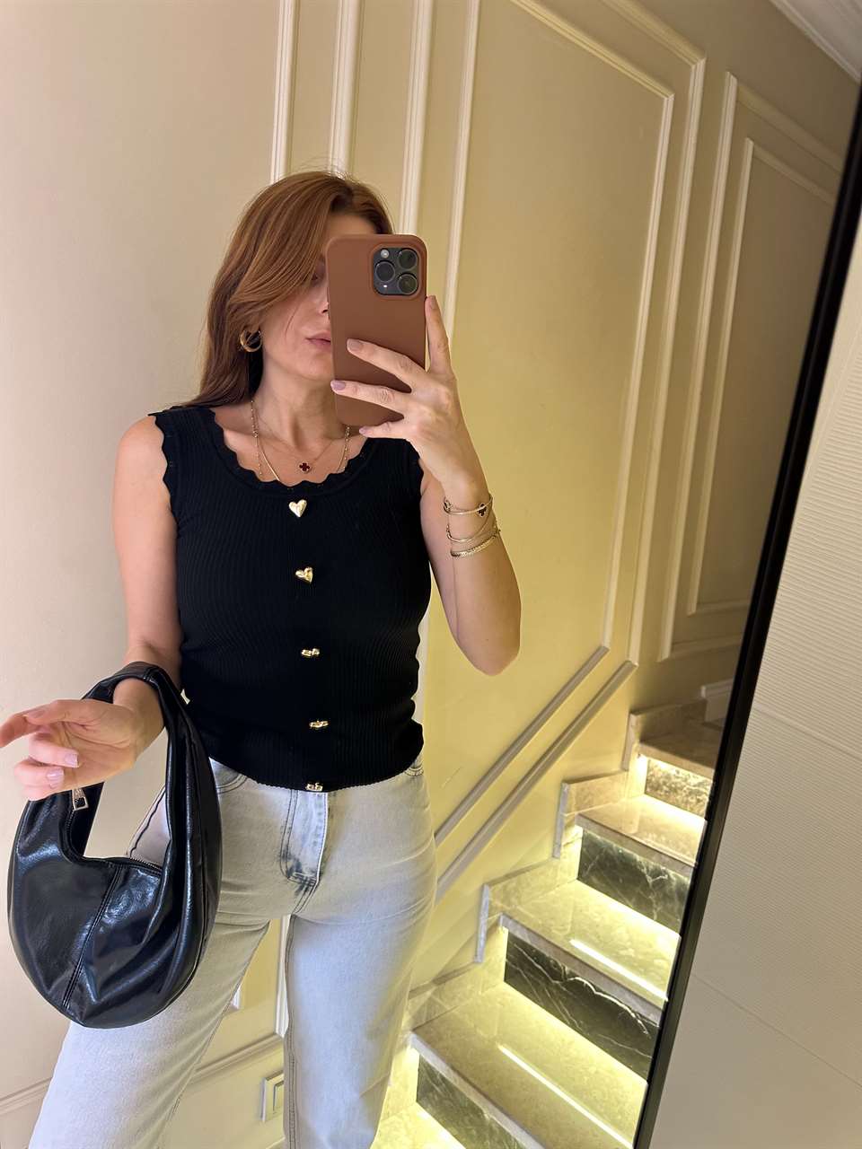 Siyah Önü Kalp Düğme Detay Triko Bluz