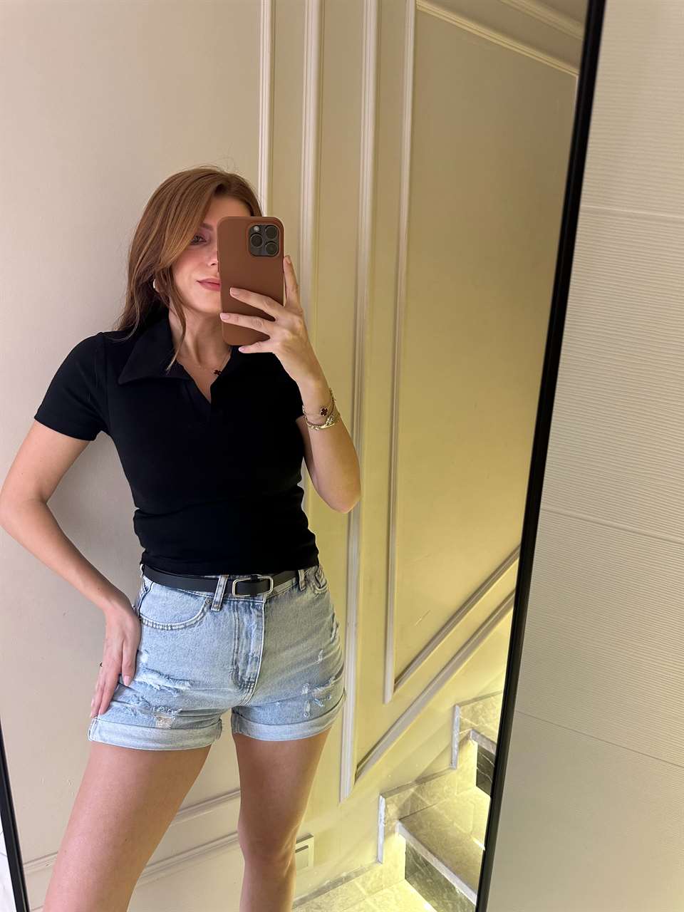 Siyah Pamuk Polo Yaka Kısa Kollu Bluz