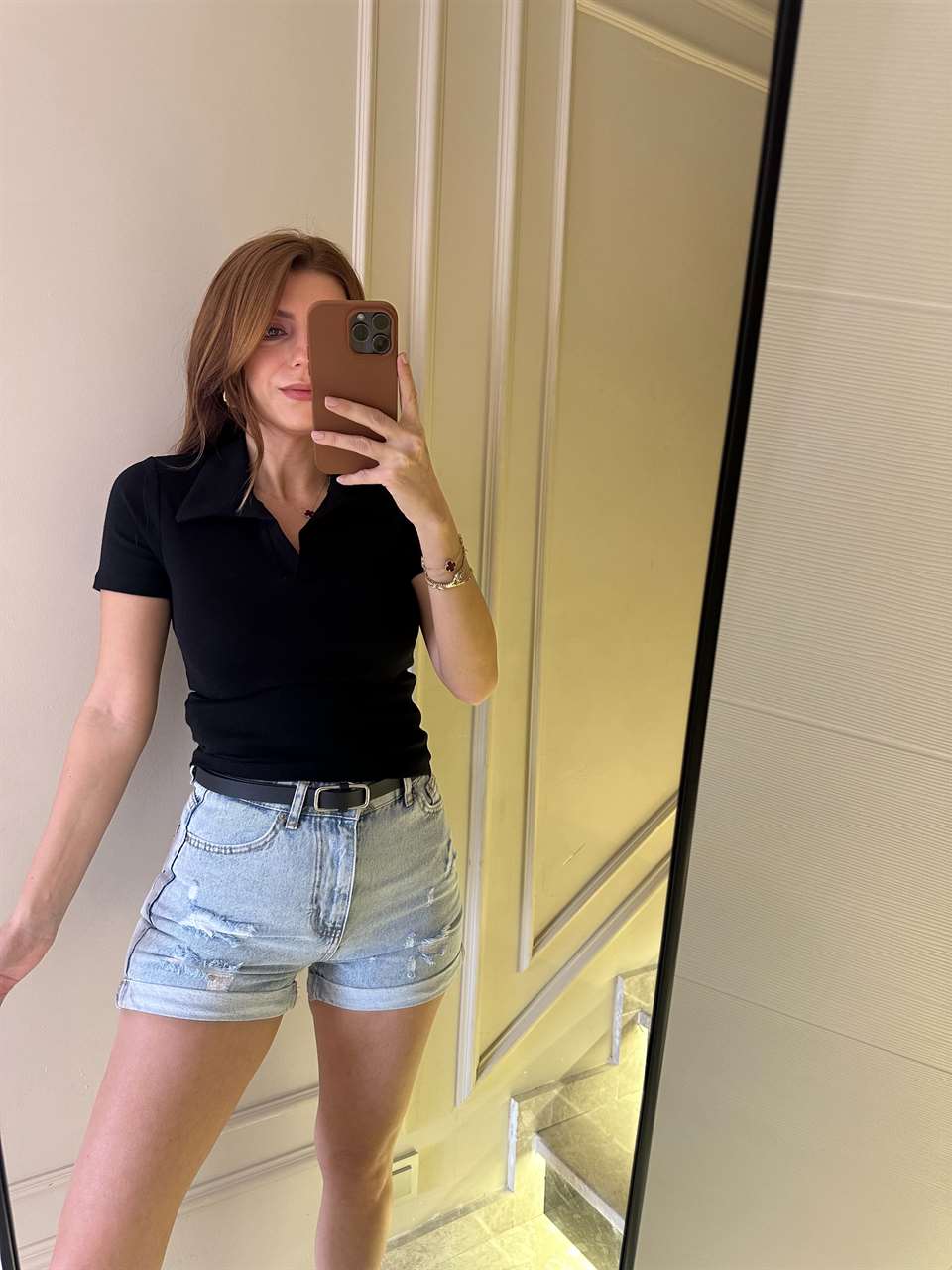 Siyah Pamuk Polo Yaka Kısa Kollu Bluz