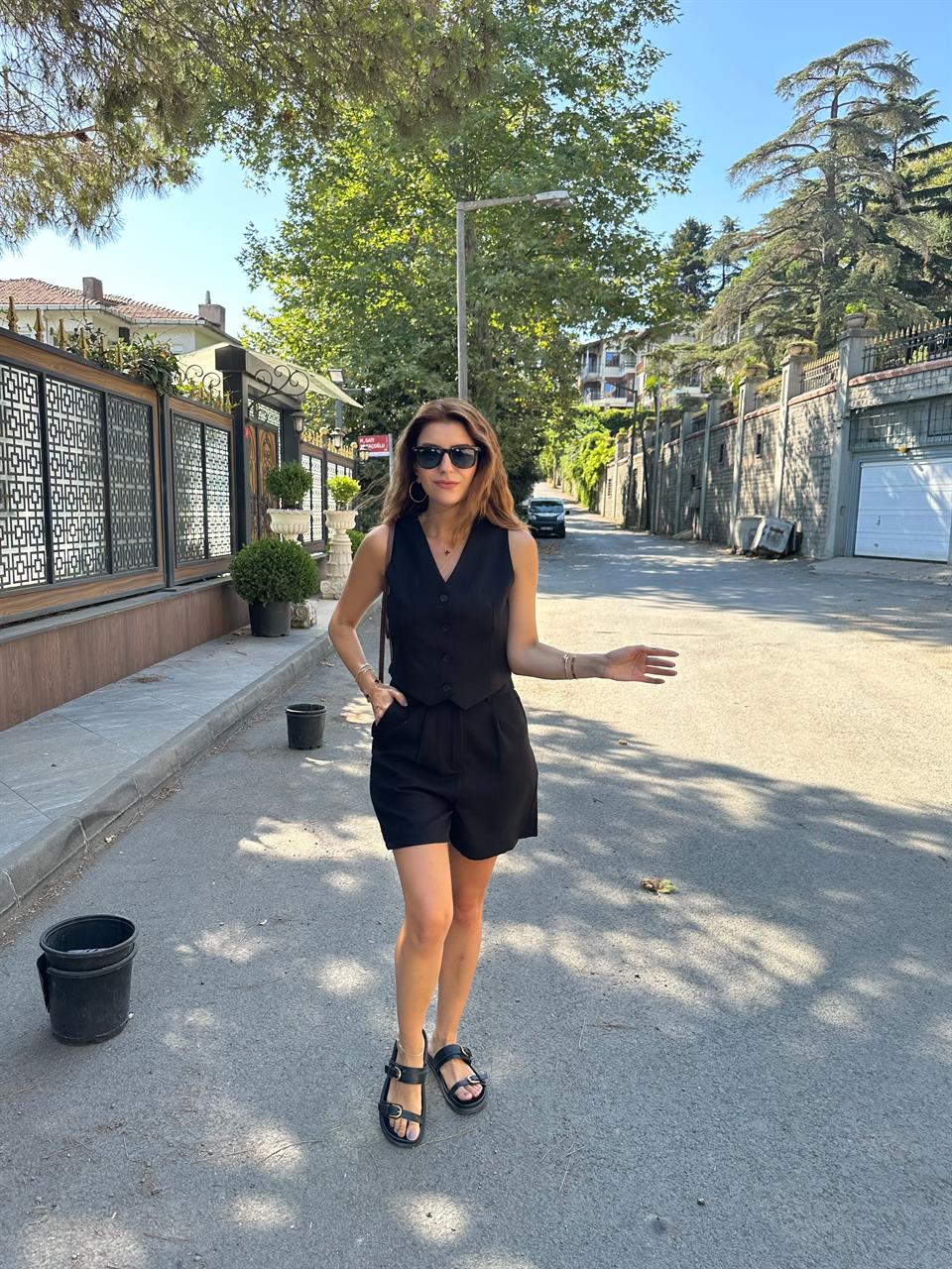 Siyah Pera Keten Şort Yelek Takım