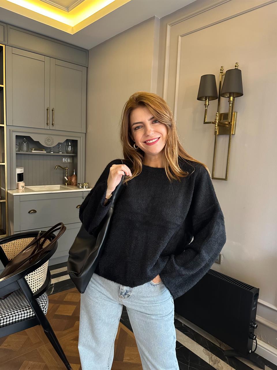 Siyah Sakallı Salaş Triko Kazak