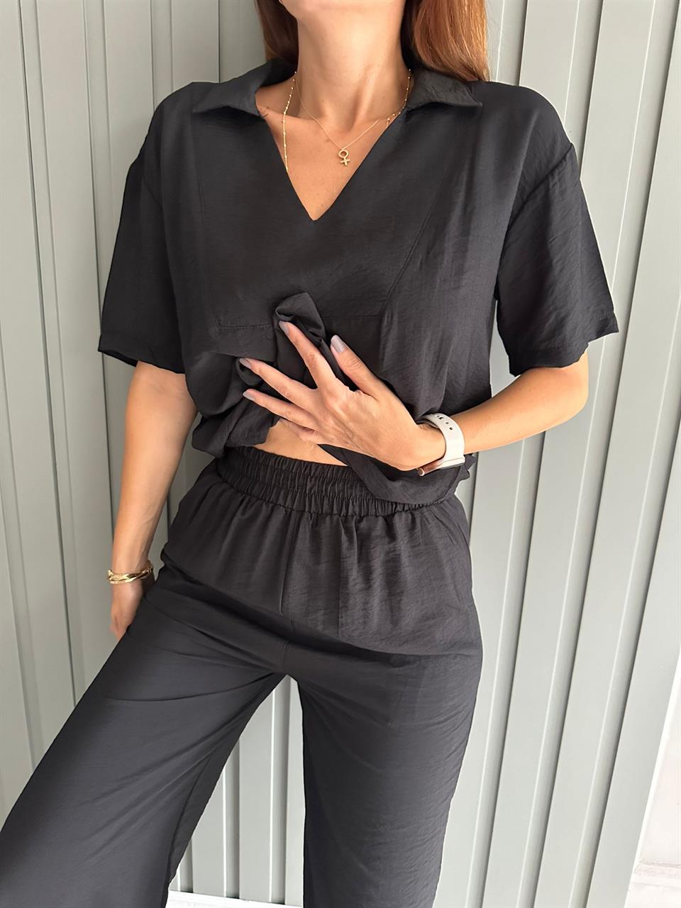 Siyah Yakalı Kısa Kol Tensel Takım