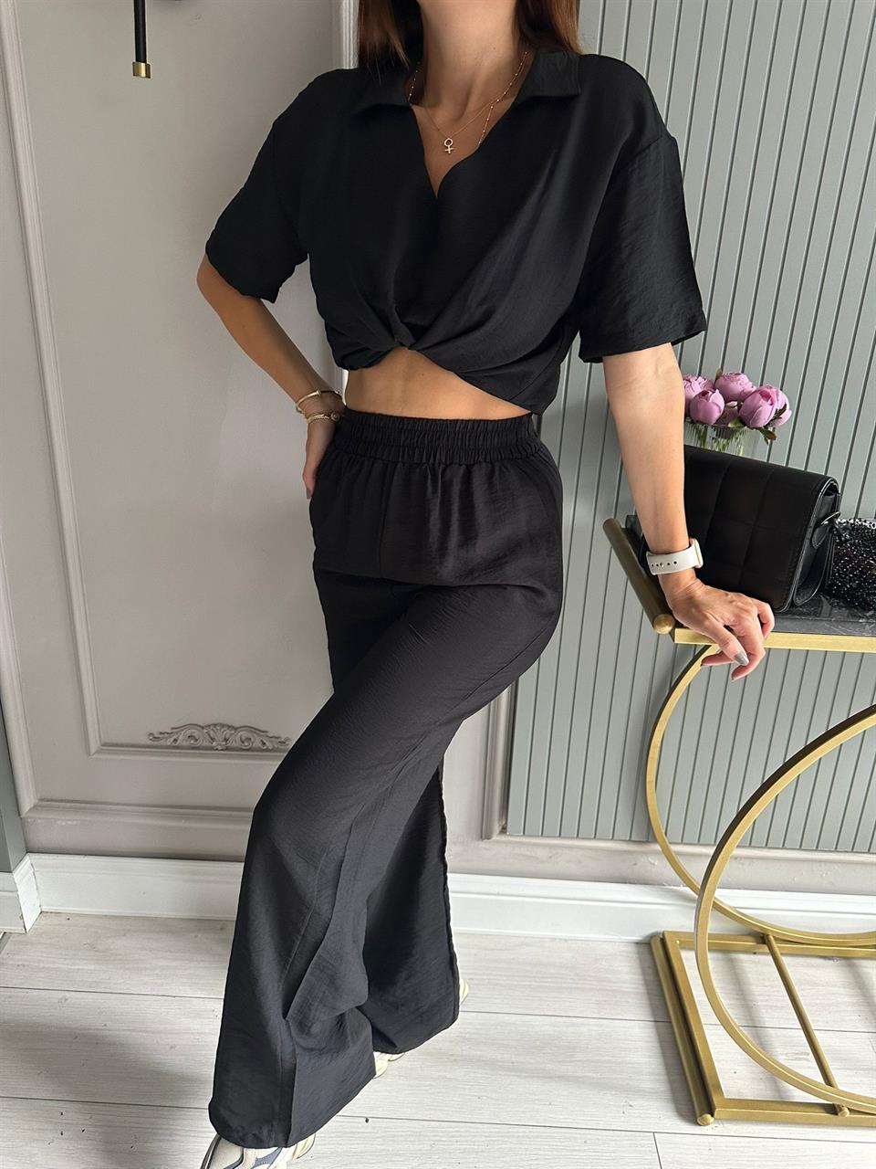 Siyah Yakalı Kısa Kol Tensel Takım