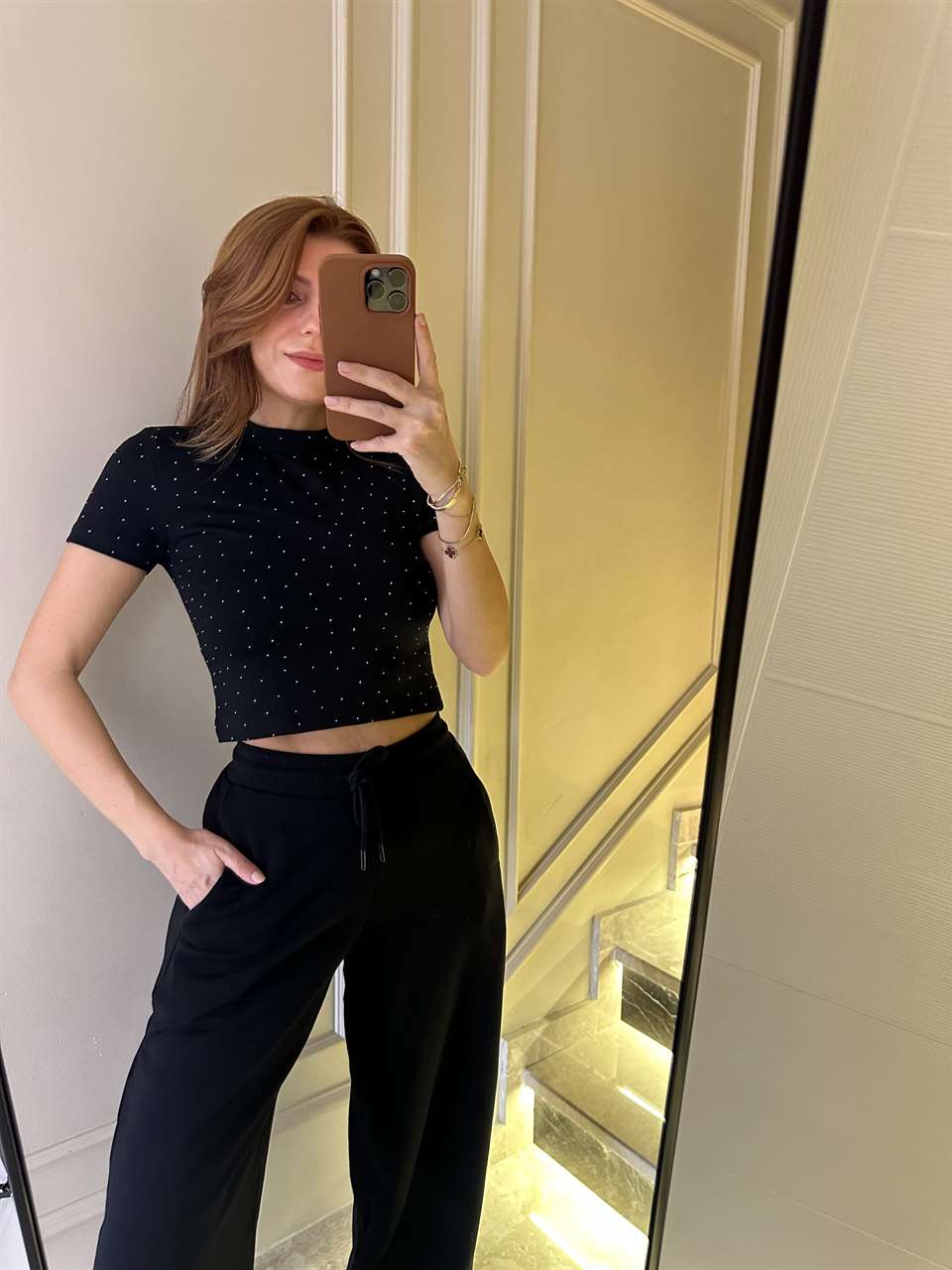 Siyah Taşlı Crop Tişört