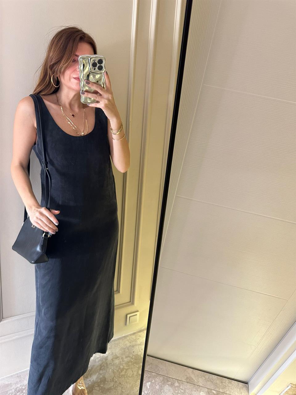 Siyah U Yaka Askılı Tensel Elbise