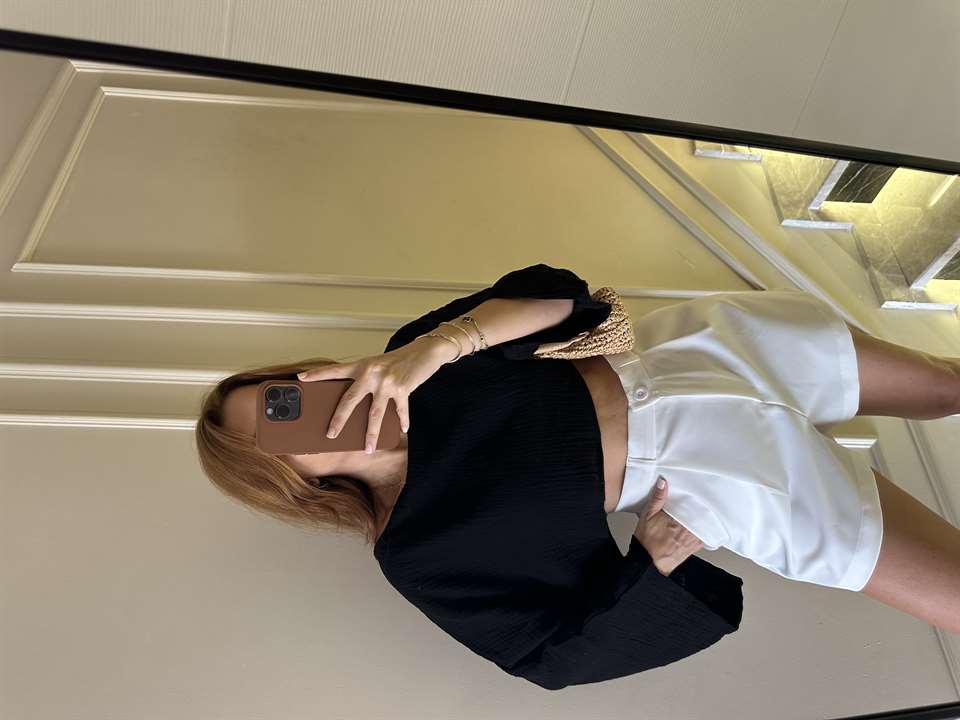 Siyah Yarasa Kol Crop Bluz