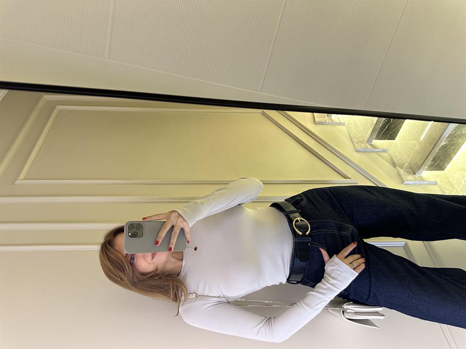 Taş Parmak Geçmeli Modal Bluz