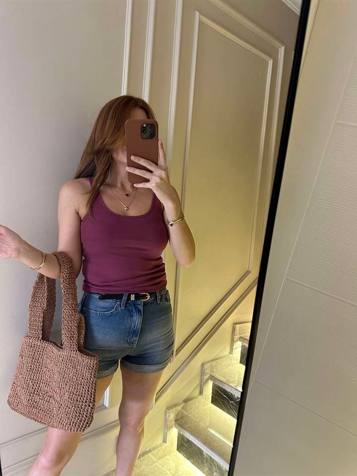 Vişne Askılı Oyuk Bluz