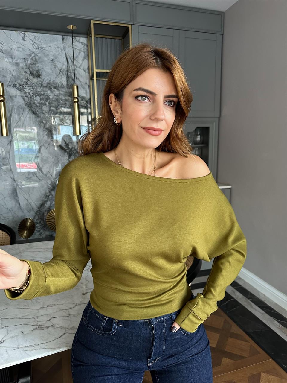 Yağ Yeşili Pamuk Kumaş Kayık Yaka Bluz