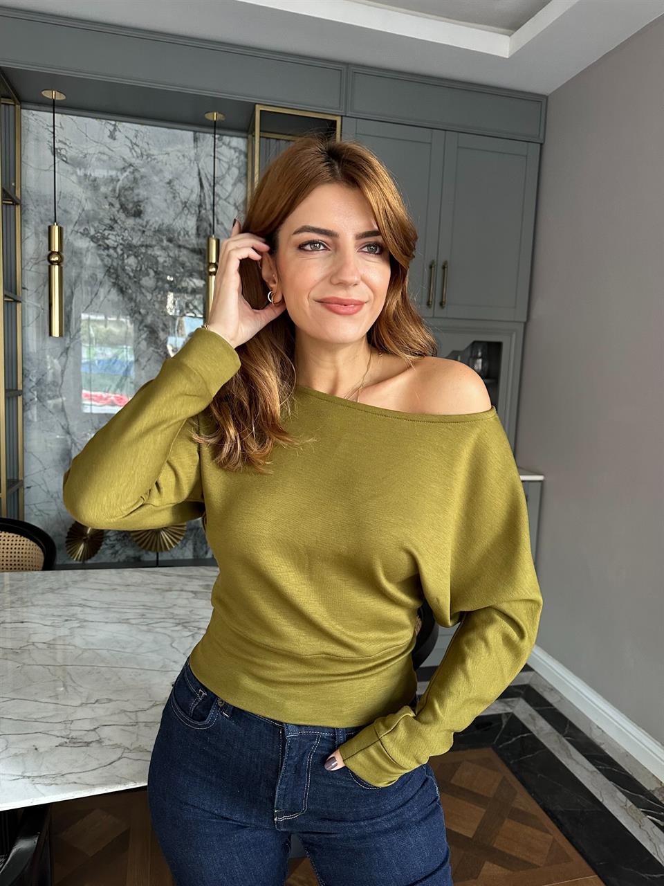 Yağ Yeşili Pamuk Kumaş Kayık Yaka Bluz