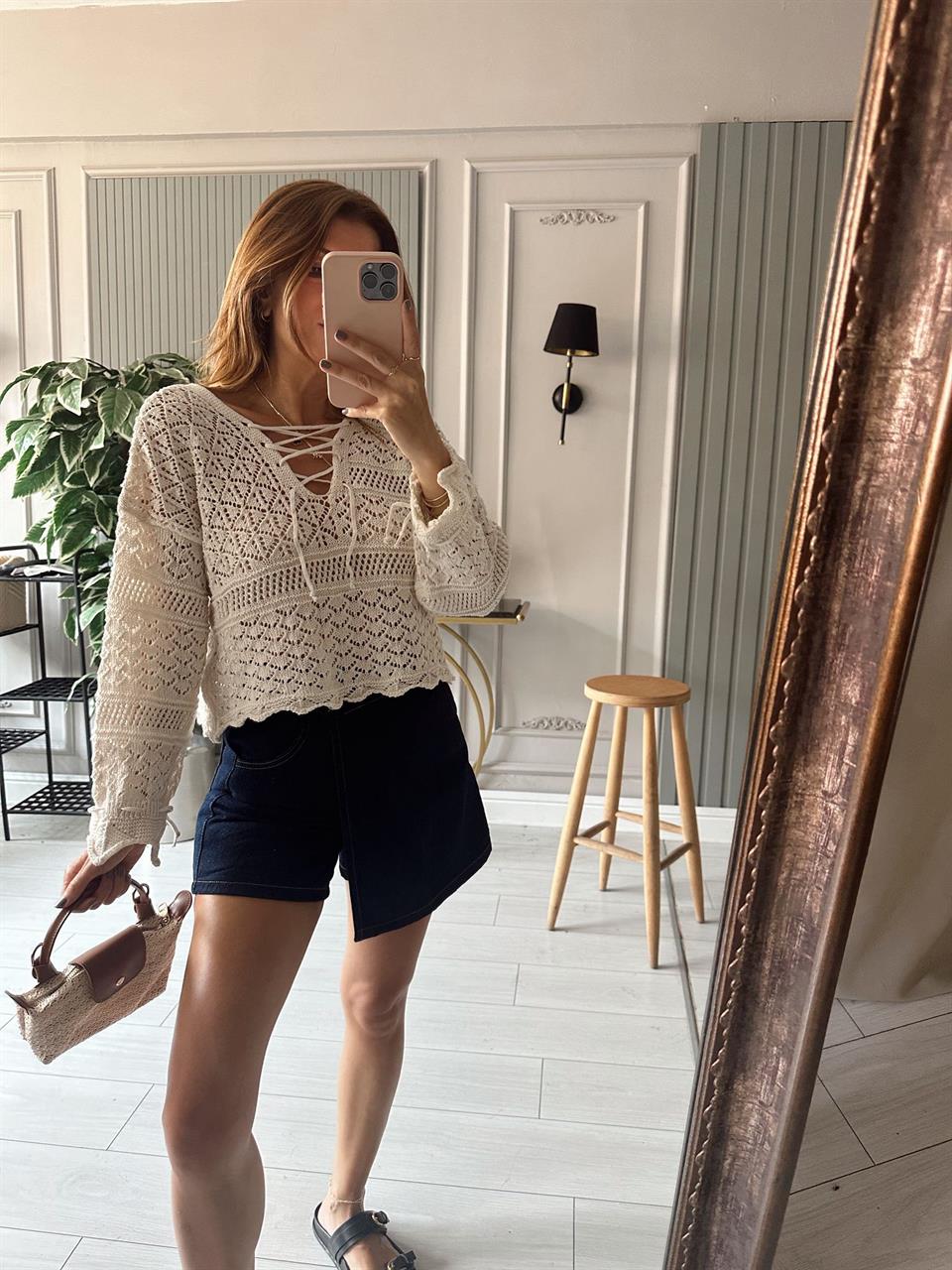 Yaka Kol Biritli Bluz