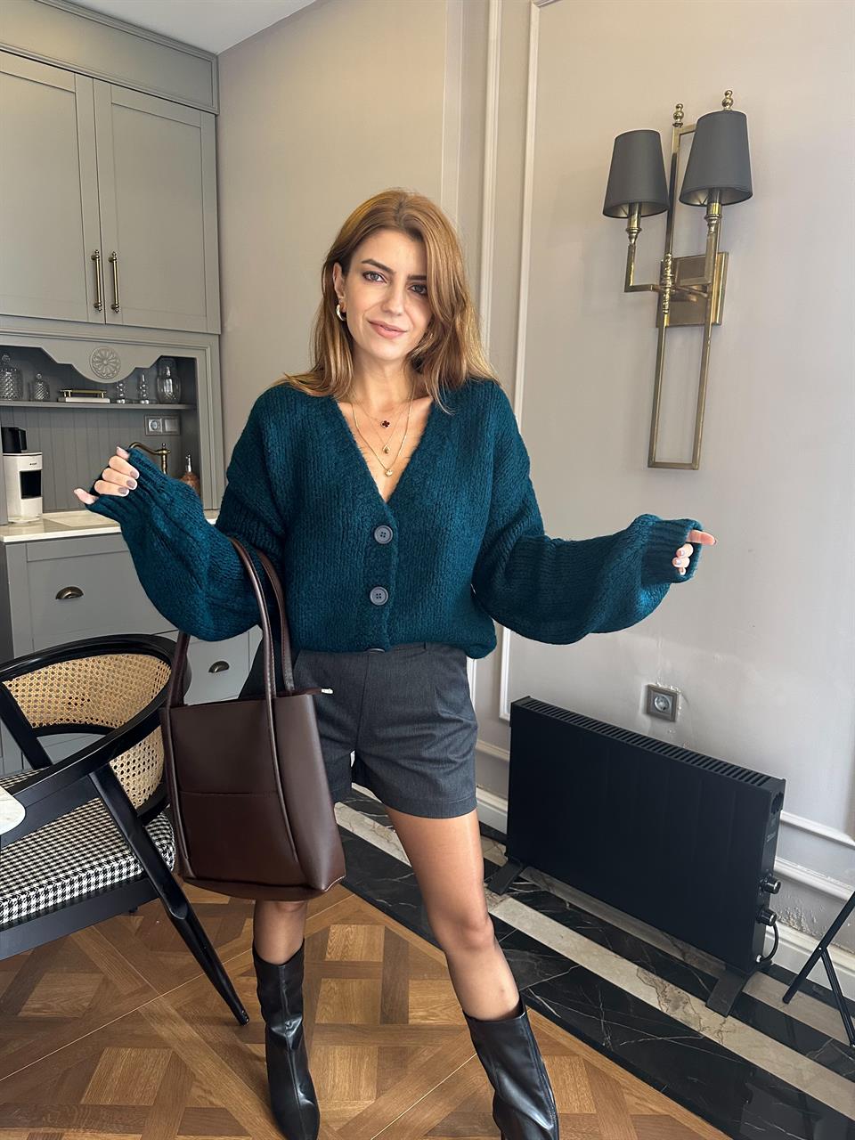 Zümrüt Oversize Salaş Yün Hırka