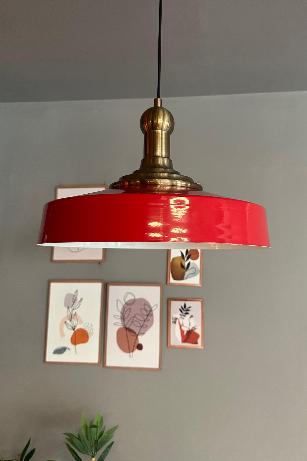 Açe Kırmızı Tekli Eskitme Uzun Tokmak Başlık Avize Retro Sarkıt Ofis Showroom Salon Mutfak Avizeleri