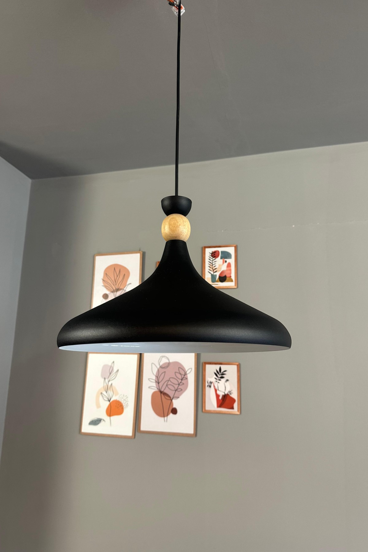 Champion Siyah-Beyaz Ahşap Şapka Tekli Avize Sarkıt Salon Mutfak Butik Lamba Aydınlatma Avizeler