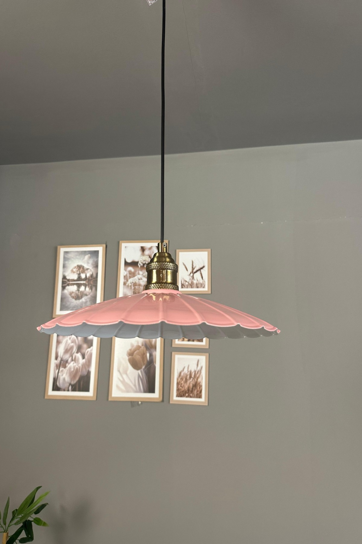 Risso Pembe Metal Lale Başlık Büyük Tekli Rustik E27 Modern Avize