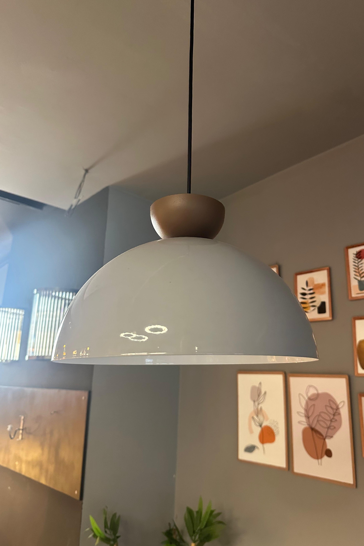 Yimpi Avize Tekli Sarkıt Sütlü Kahve Şapkalı Başlık Salon Kuaför Cafe Dekoratif Aydınlatma Pastane