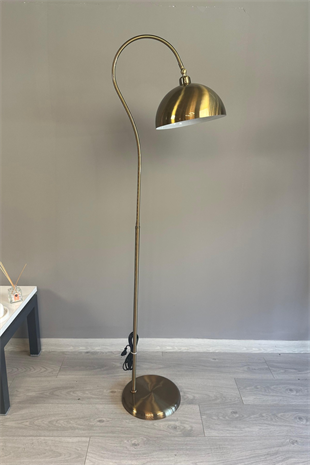 Eskitme Renk Lambader Modern Dekoratif Metal Oturma Odası Çalışma Odası Zemin Lambası