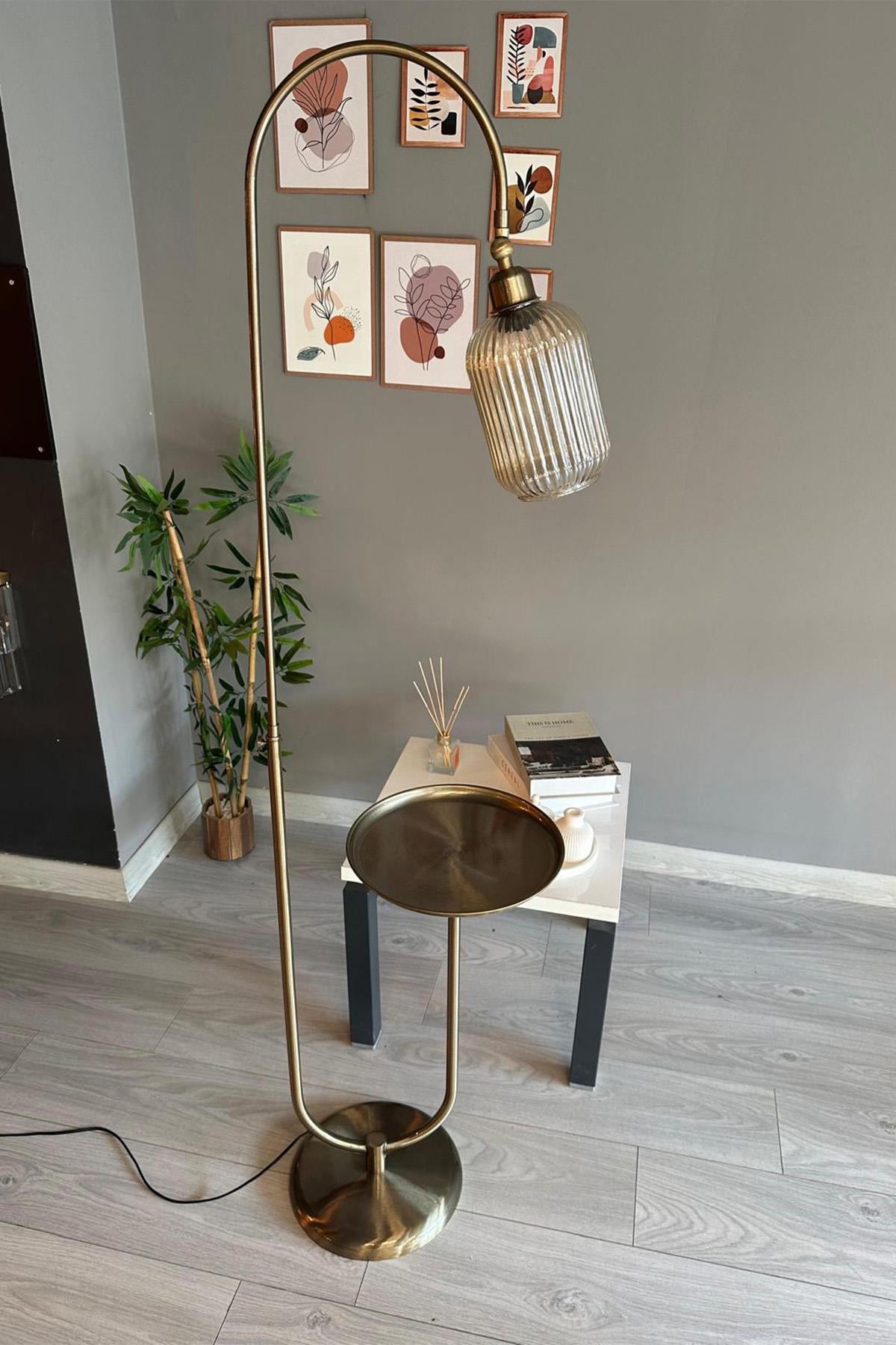 Eskitme Gövde Bal Rengi Lambader Modern Dekoratif Metal Oturma Odası Çalışma Odası Zemin Lambası