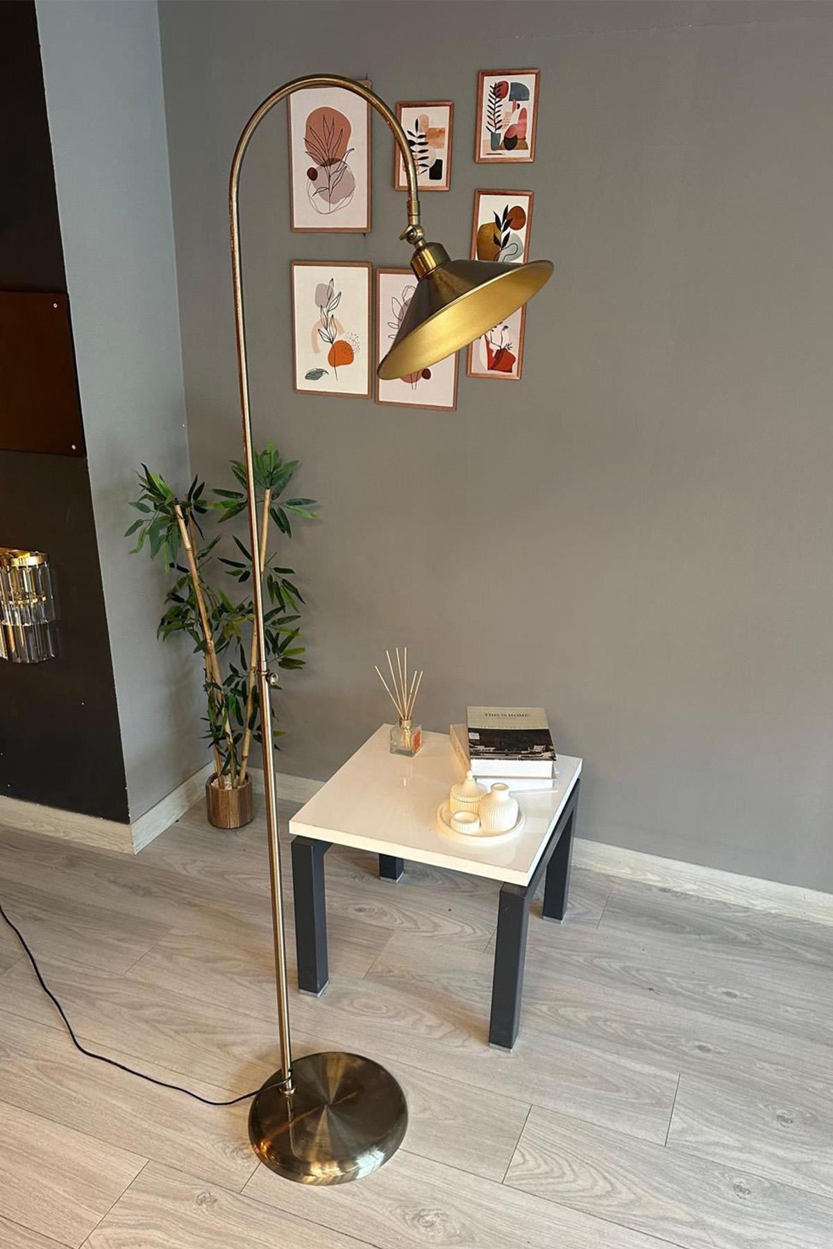 Eskitme Lambader Hareketli Başlık Modern Dekoratif Metal Salon Oturma Odası Çalışma Odası Lambası