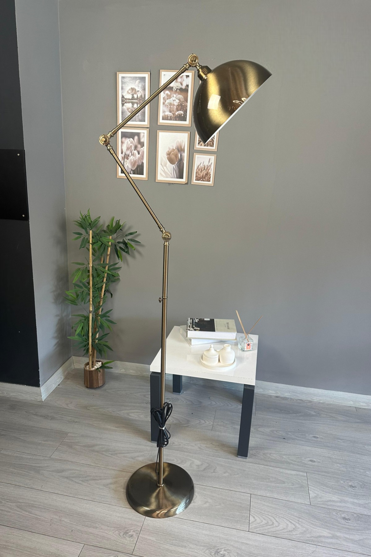 Eskitme Metal 3 Yerden Ayarlı 3 Mafsallı Modern Lambader E27 Duy 175 cm Yükseklik