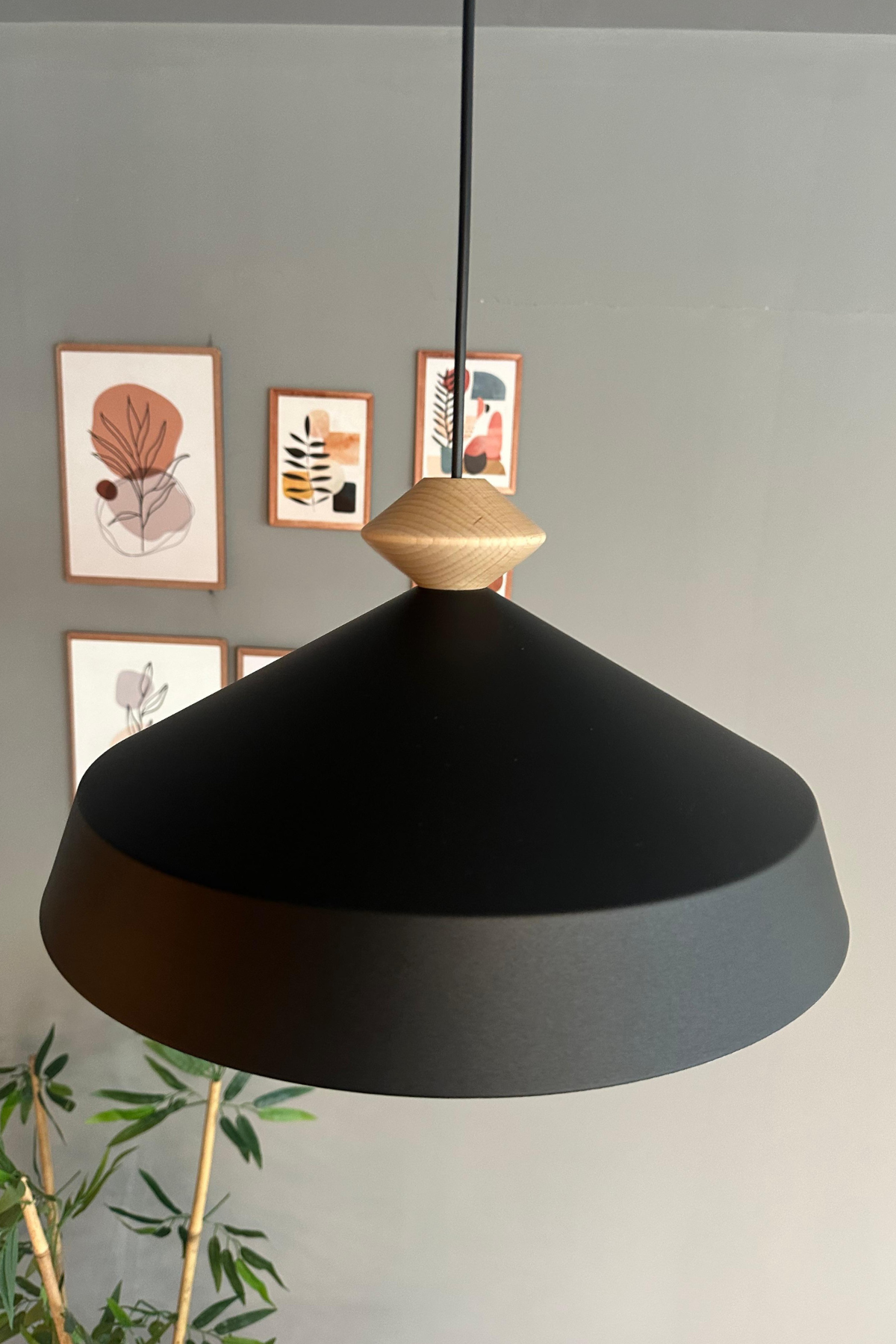 Lema Siyah Tekli Avize Ahşap Topaç Başlık Sarkıt Lamba Restoran Cafe Salon Avizeleri