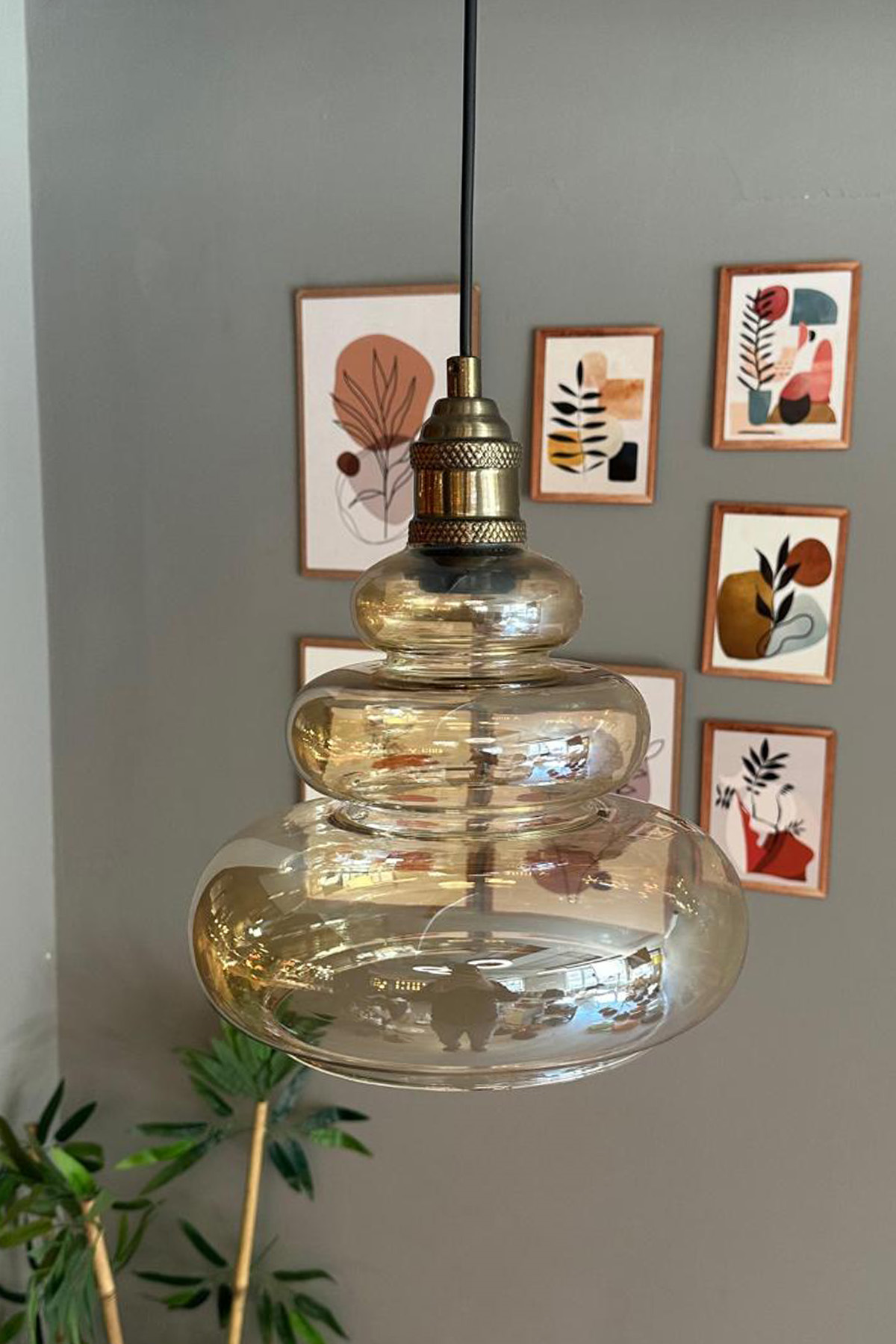 Lily Cam Bal Rengi Tekli Avize Eskitme Lale Başlık Retro Sarkıt Lamba Restoran Salon Aydınlatma