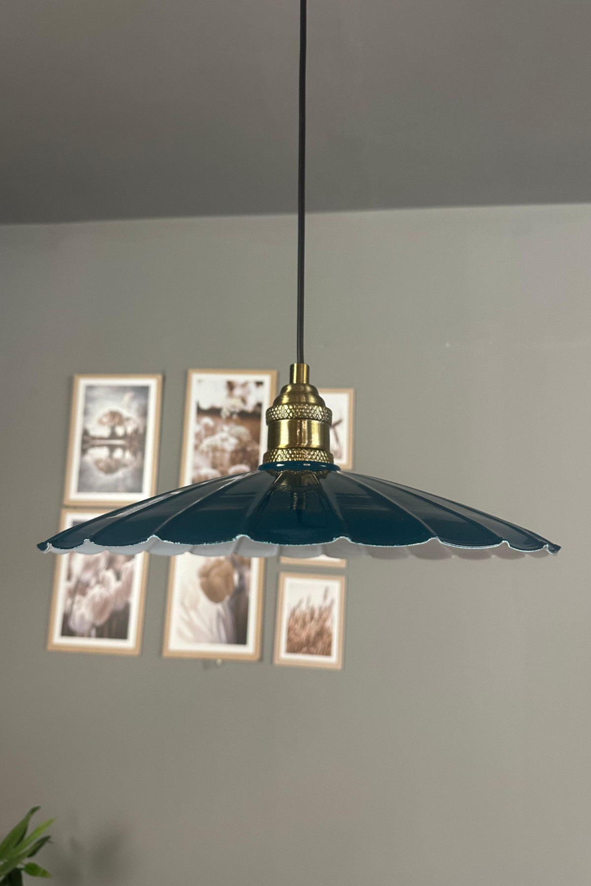 Risso Deniz Yeşili Metal Büyük Avize Lale Başlık Tekli Rustik Cafe Modern Sarkıt Aydınlatma