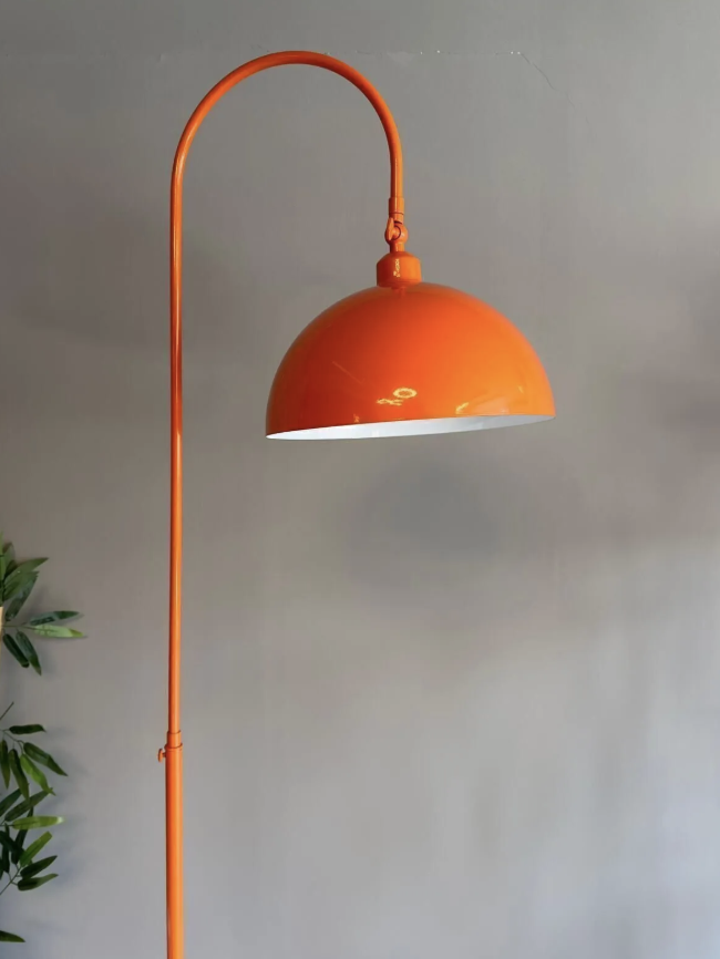 Turuncu Lambader Hareketli Başlık Modern Dekoratif Metal Oturma Odası Çalışma Odası Zemin Lambası