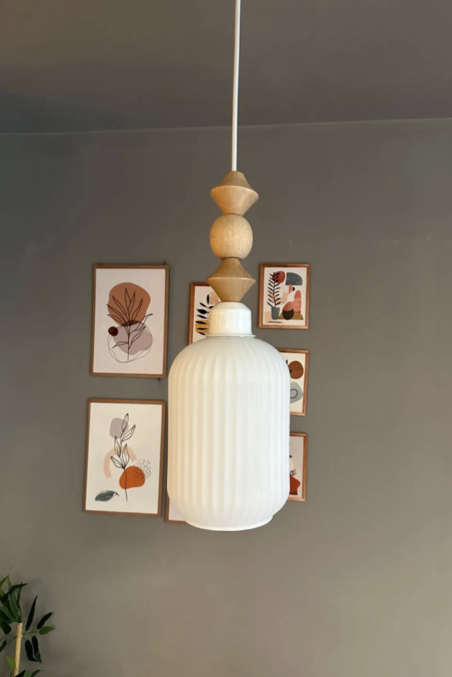 Wingmn Beyaz Cam Tekli Avize Ahşap Q Boncuk Başlık Retro Sarkıt Lamba Restoran Salon Aydınlatma